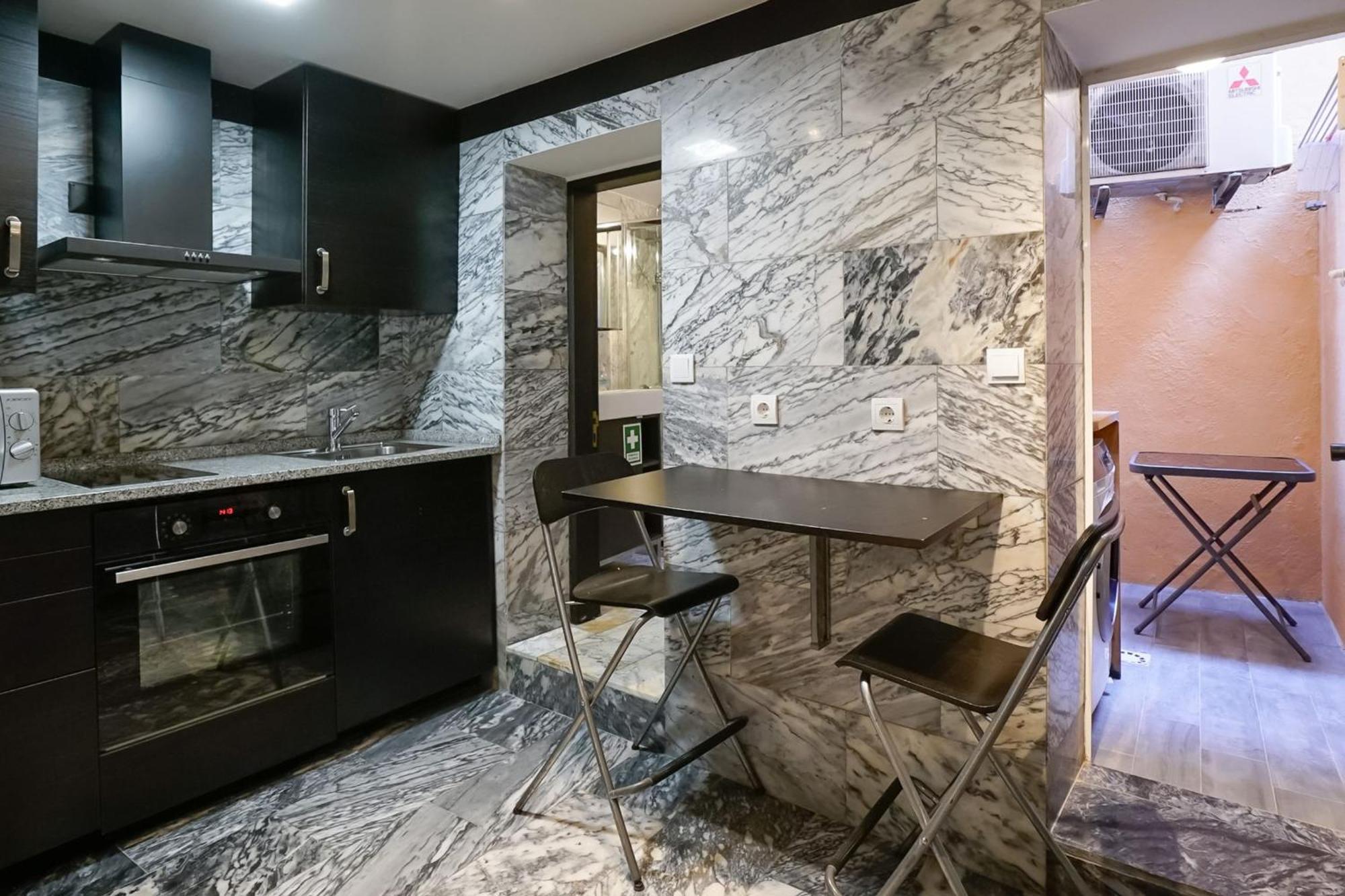 Cosmopolitan Chiado Apartment By Lovelystay Lisboa Exteriör bild